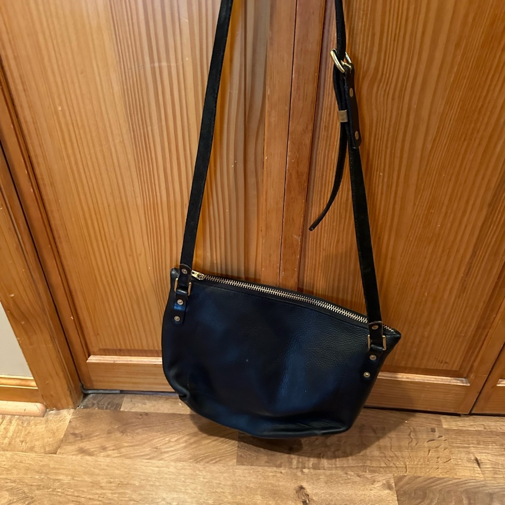 River city leather cross body